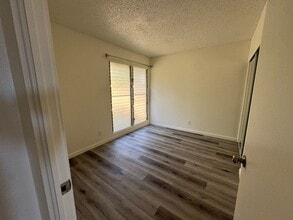 1226 Palekaiko St in Pearl City, HI - Foto de edificio - Building Photo