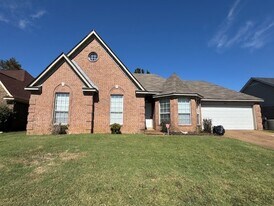 5616 Autumn Valley Dr in Memphis, TN - Building Photo