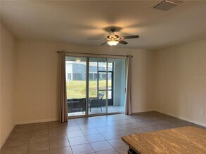 9011 Milestone Dr in Sarasota, FL - Building Photo - Building Photo