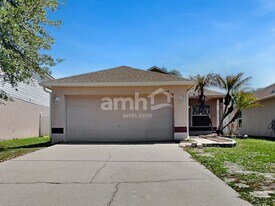 30400 Pongo Way in Wesley Chapel, FL - Building Photo