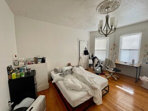 808 Parker St, Unit 3 in Boston, MA - Building Photo - Building Photo