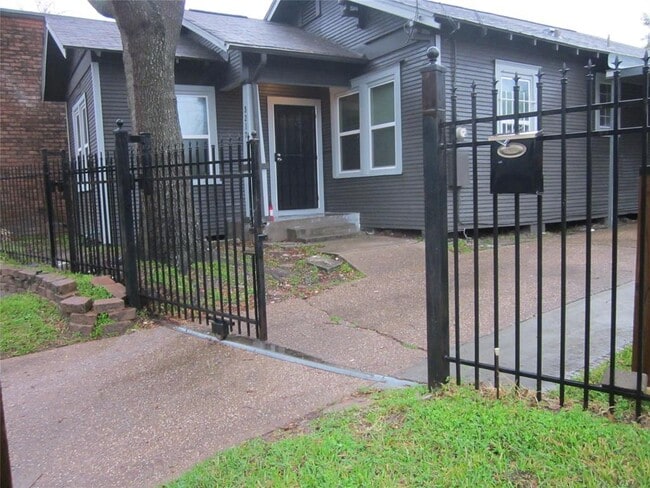 property at 3217 Winbern St