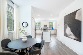 Saylor at Southside Trail in Atlanta, GA - Building Photo - Interior Photo