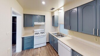 The Ell on Ellsworth (A Hudson Property) in Pittsburgh, PA - Building Photo
