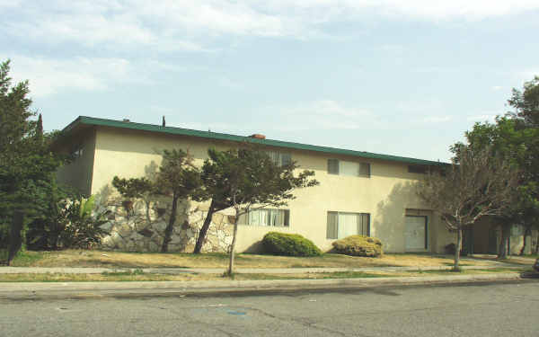 243 Sonora Dr in San Bernardino, CA - Foto de edificio - Building Photo