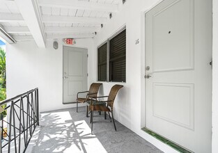 2060 NE 1st St in Deerfield Beach, FL - Building Photo - Building Photo