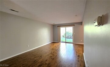 1771 Rolling Hills Dr in Twinsburg, OH - Building Photo - Building Photo