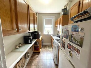 1933 Commonwealth Ave, Unit 17 in Boston, MA - Building Photo - Building Photo