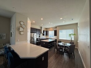1018 Vasconcellos Ave in Manteca, CA - Building Photo - Building Photo