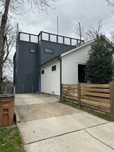 2109 Riverview St in Austin, TX - Building Photo - Building Photo