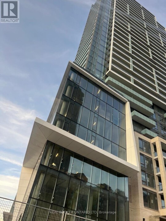 7-N427 Golden Lion Heights in Toronto, ON - Building Photo