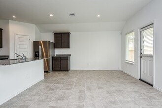 7519 Fierce Friesian Ln in Iowa Colony, TX - Building Photo - Building Photo