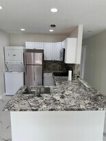 1050 NW 25th Way in Fort Lauderdale, FL - Building Photo