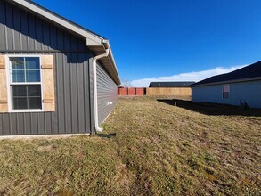 147 La Vista Dr in Waynesville, MO - Building Photo - Building Photo