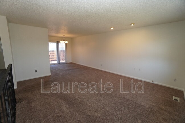 8589 W Fair Ave in Littleton, CO - Building Photo - Building Photo