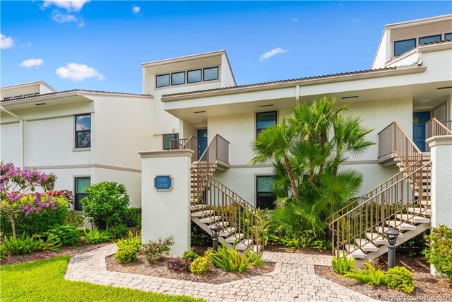 13212 Harbour Ridge Blvd in Palm City, FL - Foto de edificio - Building Photo