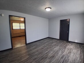 1112 Glenwood Dr in Danville, IL - Building Photo - Building Photo