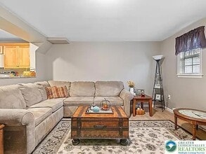 2080 Johnston Dr in Bethlehem, PA - Building Photo - Building Photo