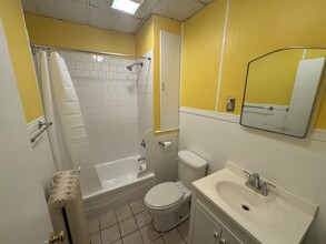 246 Highland Ave, Unit #2 in Somerville, MA - Building Photo - Building Photo