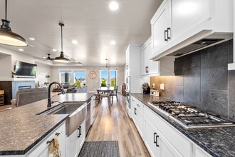 3056 E Columbus River Ct in Nampa, ID - Building Photo - Building Photo