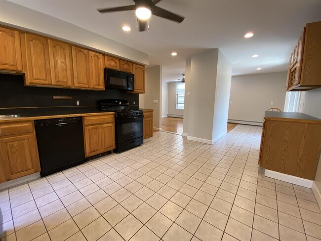 47 Tremont St, Unit 1