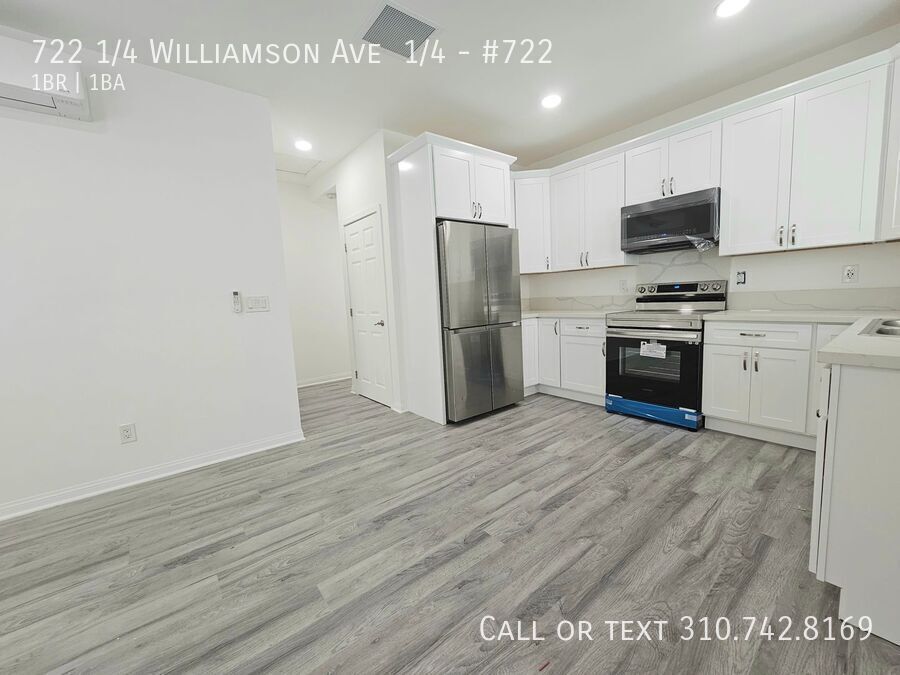 554 1/2 Williamson Ave in Los Angeles, CA - Building Photo