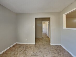4726 Pine St in Seabrook, TX - Building Photo - Building Photo