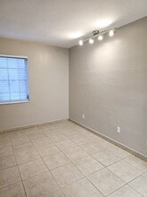 8701 SW 141st St, Unit B2 in Palmetto Bay, FL - Building Photo - Building Photo