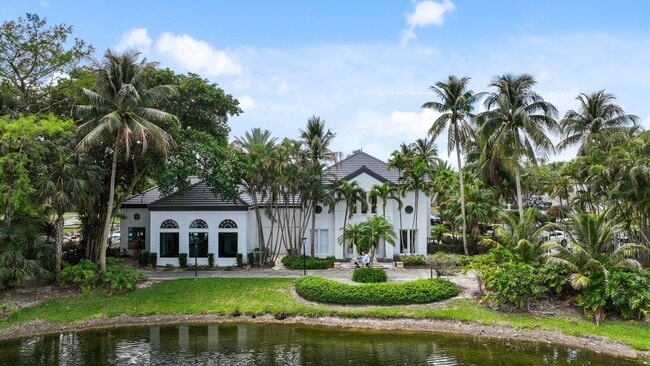 Palm Haven at Deer Creek in Deerfield Beach, FL - Foto de edificio - Building Photo