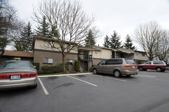 Emerson Apartments in Kirkland, WA - Foto de edificio - Building Photo