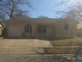 708 Stewart St in Killeen, TX - Building Photo