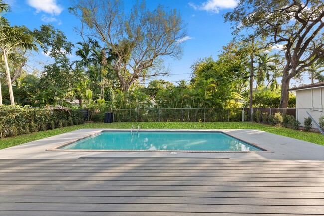 4080 Hardie Ave in Miami, FL - Building Photo - Building Photo