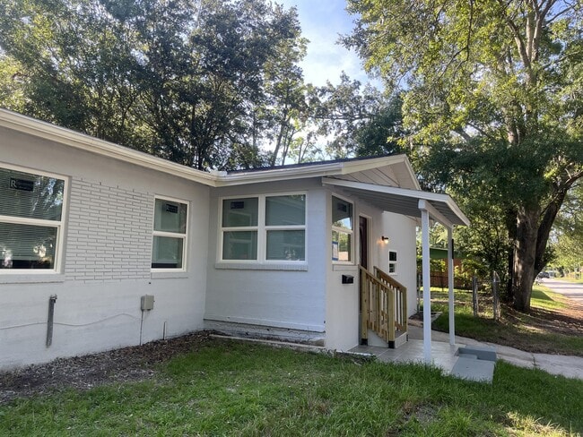 2504 Danson St in Jacksonville, FL - Building Photo - Building Photo