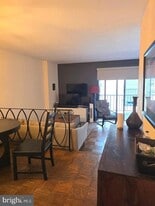 2201 L St NW, Unit 820 in Washington, DC - Building Photo