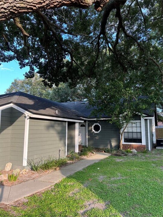 1995 Water Ln in Maitland, FL - Building Photo