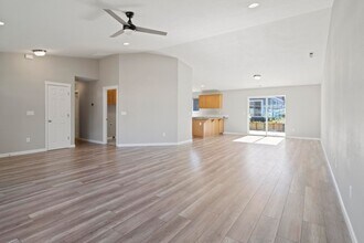 1004 Brandon Way in Phoenix, OR - Building Photo - Building Photo