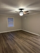 2567 N 74th St-Unit -Upper in Wauwatosa, WI - Building Photo - Building Photo