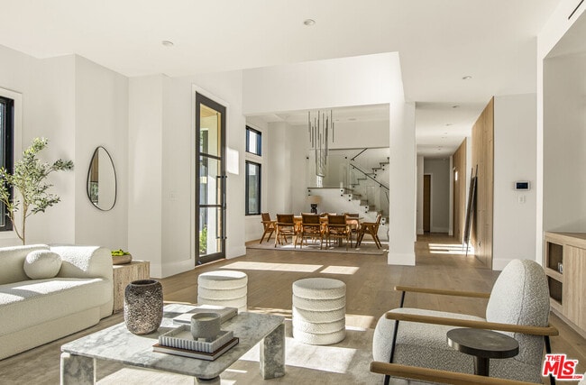 17341 Amina Pl in Los Angeles, CA - Building Photo - Building Photo