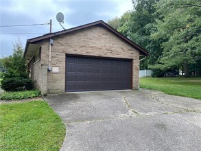 8260 Overlook Ave in Broadview Heights, OH - Building Photo - Building Photo