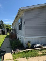 150 Pheasant Run in Lapeer, MI - Building Photo