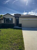 6259 NW Regent St in Port St. Lucie, FL - Building Photo