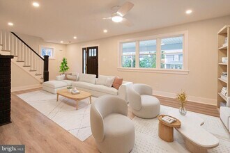 21 Manor Rd in Paoli, PA - Building Photo - Building Photo