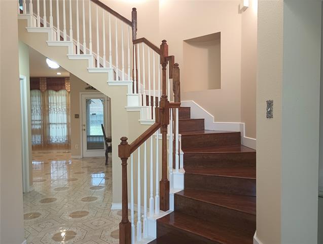 7019 Raven Meadow Dr in Arlington, TX - Foto de edificio