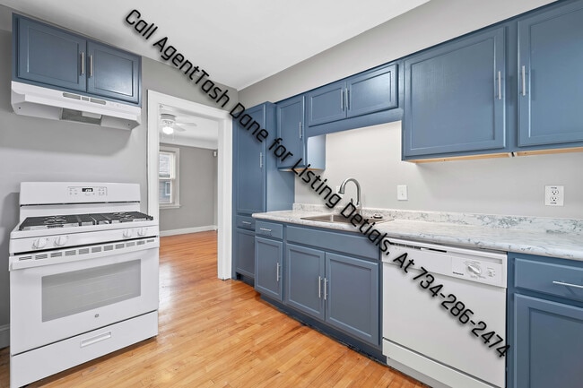 1524 Cicotte Ave, Unit 1