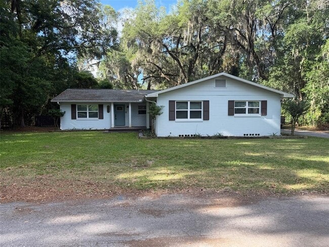 property at 1220 SE 3rd St