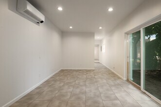 205 Richmond Dr SE in Albuquerque, NM - Building Photo - Building Photo