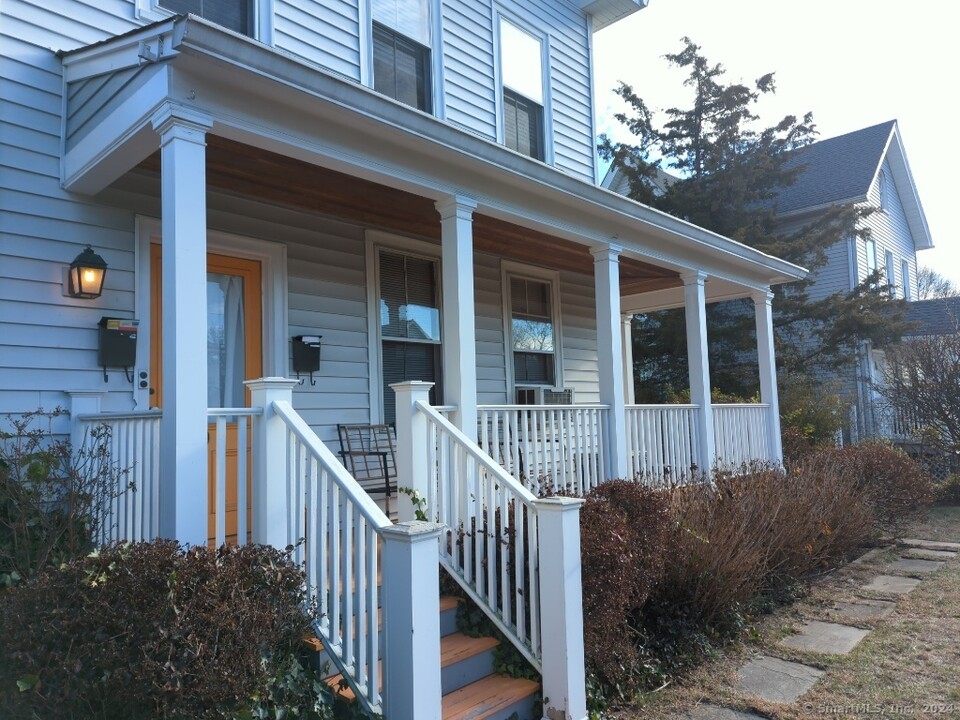 14 Jefferson St in Norwalk, CT - Building Photo