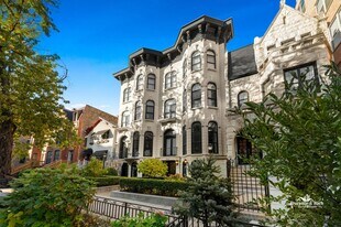 1526 W Monroe St in Chicago, IL - Building Photo