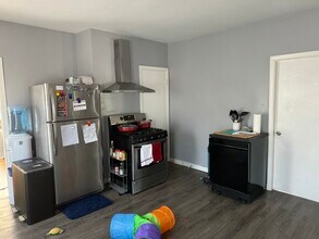 77 Veazie St in Providence, RI - Building Photo - Building Photo