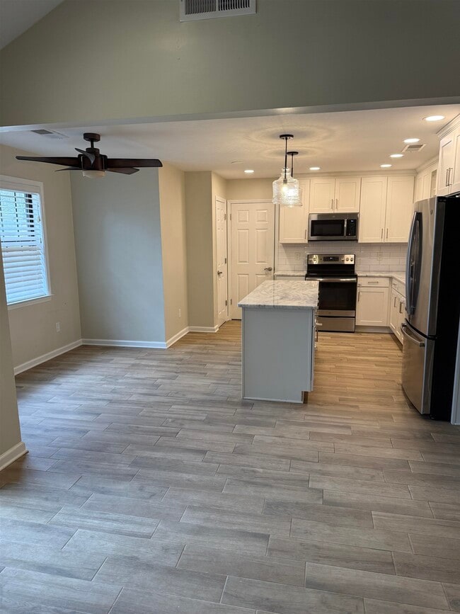 8442 Farrah Ln in Germantown, TN - Building Photo - Building Photo